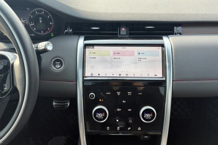 Used Land Rover Discovery Sport 2021 249 PS R-Dynamic S Performance Edition Audio And AC Panel