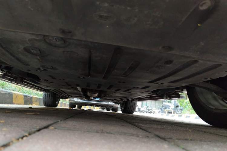 Used Land Rover Discovery Sport 2021 249 PS R-Dynamic S Performance Edition Chassis Front