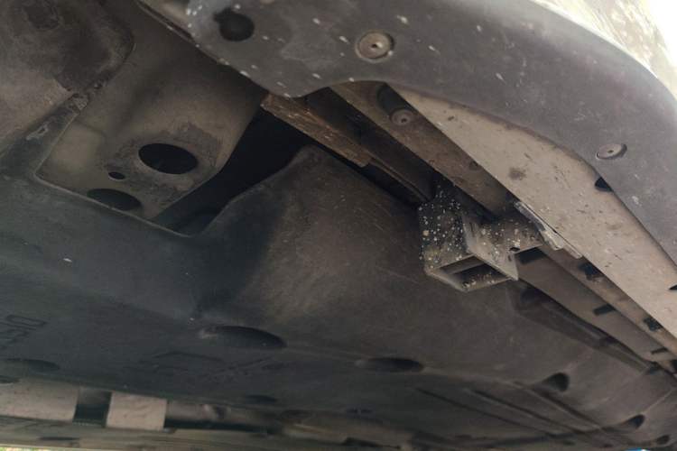 Used Land Rover Discovery Sport 2021 249 PS R-Dynamic S Performance Edition Chassis Front Left