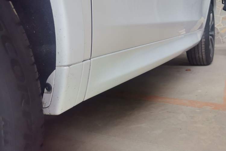 Used Land Rover Discovery Sport 2021 249 PS R-Dynamic S Performance Edition Chassis Front Left