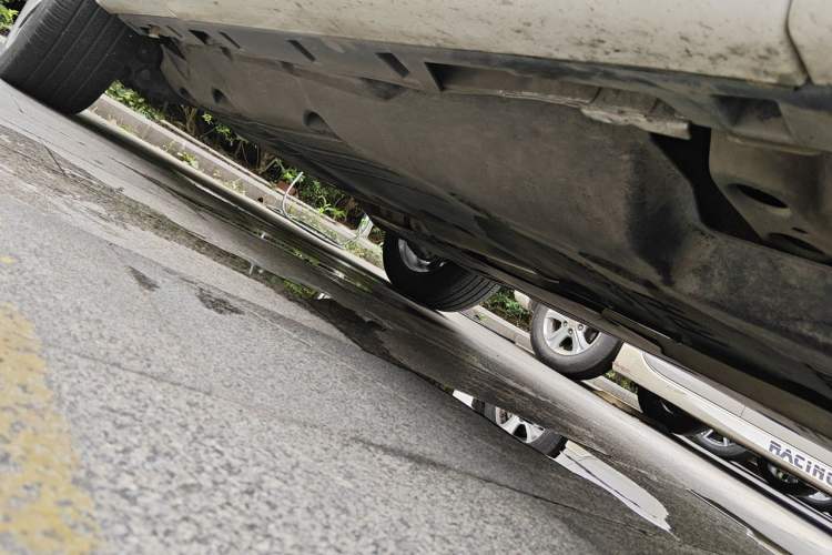Used Land Rover Discovery Sport 2021 249 PS R-Dynamic S Performance Edition Chassis Front Right