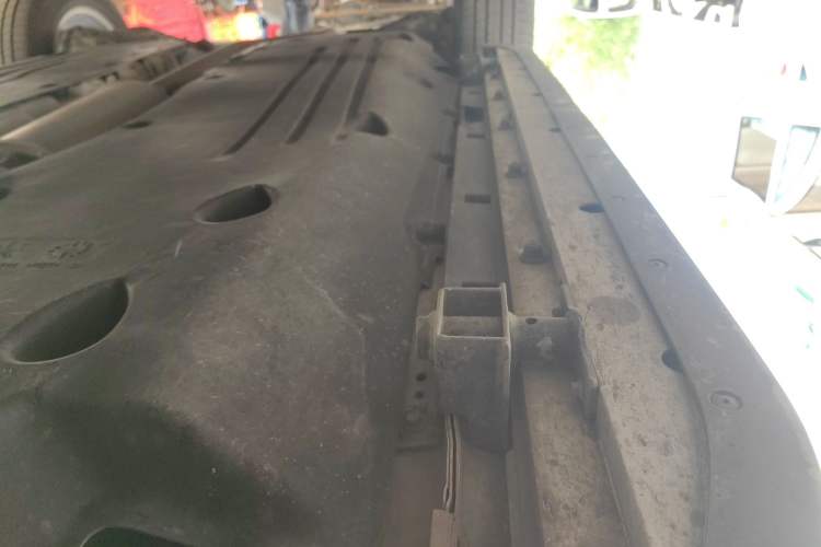 Used Land Rover Discovery Sport 2021 200 PS Family Edition Chassis Front Right