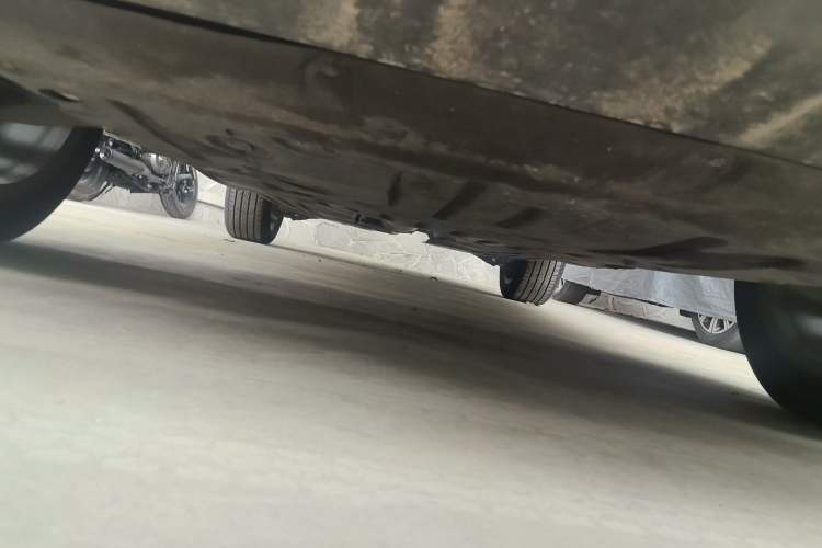 Used Land Rover Discovery Sport 2021 249 PS R-Dynamic S Performance Edition Chassis Front