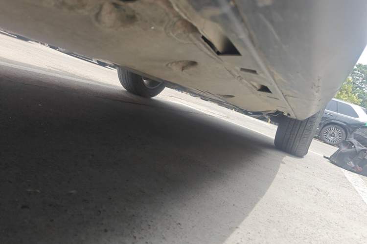 Used Land Rover Discovery Sport 2021 200 PS Family Edition Chassis Rear Right