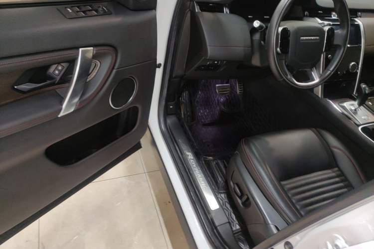 Used Land Rover Discovery Sport 2021 249 PS R-Dynamic S Performance Edition Driver Seat