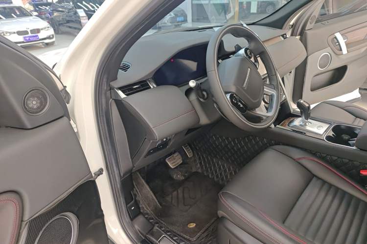 Used Land Rover Discovery Sport 2021 249 PS R-Dynamic S Performance Edition Driver Seat