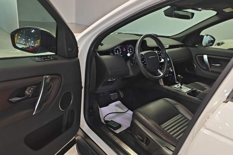 Used Land Rover Discovery Sport 2021 249 PS R-Dynamic S Performance Edition Driver Seat