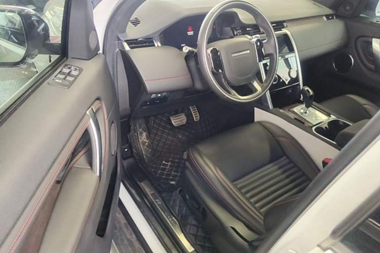 Used Land Rover Discovery Sport 2021 249 PS R-Dynamic S Performance Edition Driver Seat