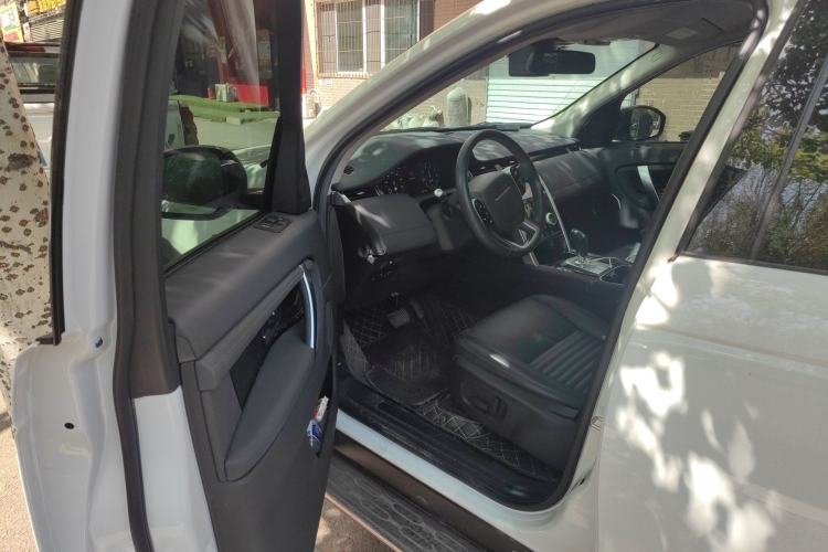 Used Land Rover Discovery Sport 2021 200 PS Family Edition Driver Seat