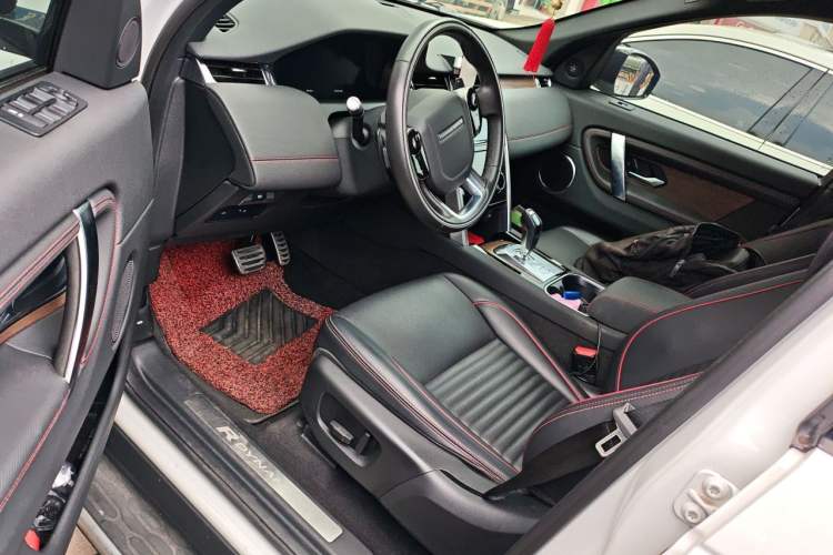 Used Land Rover Discovery Sport 2021 249 PS R-Dynamic S Performance Edition Driver Seat