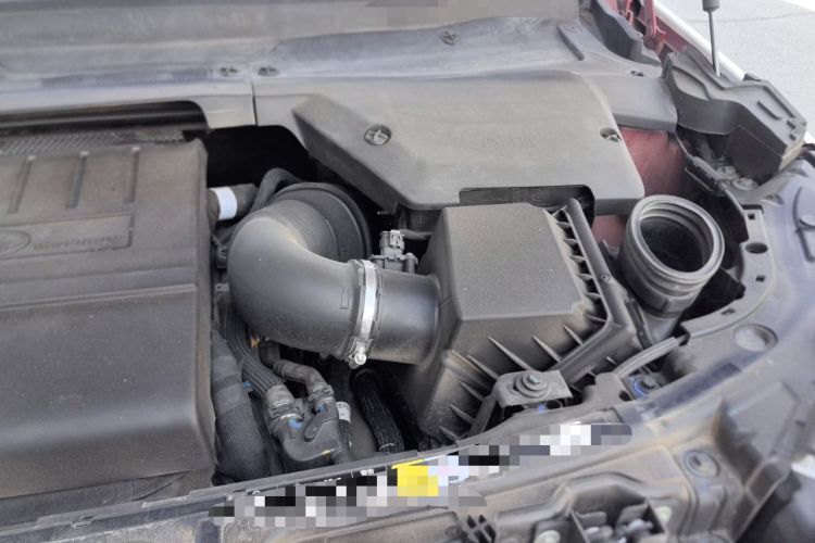 Used Land Rover Discovery Sport 2021 249 PS R-Dynamic SE Performance Tech Edition 5 Seats Engine Bay Left
