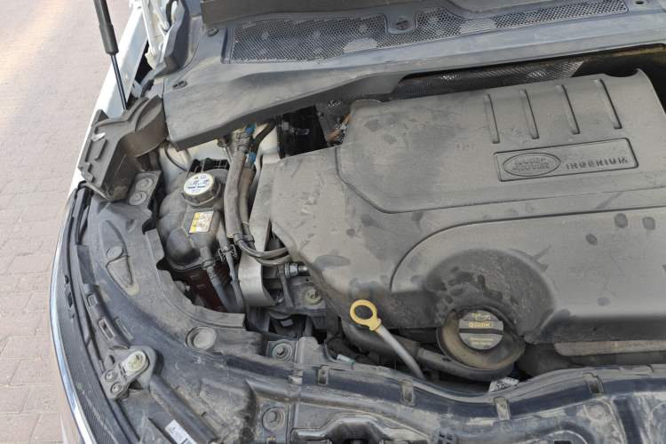 Used Land Rover Discovery Sport 2021 249 PS R-Dynamic S Performance Edition Engine Bay Right