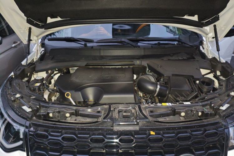 Used Land Rover Discovery Sport 2021 249 PS R-Dynamic S Performance Edition Engine Bay