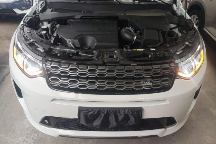 Used Land Rover Discovery Sport 2021 249 PS R-Dynamic S Performance Edition Engine Bay