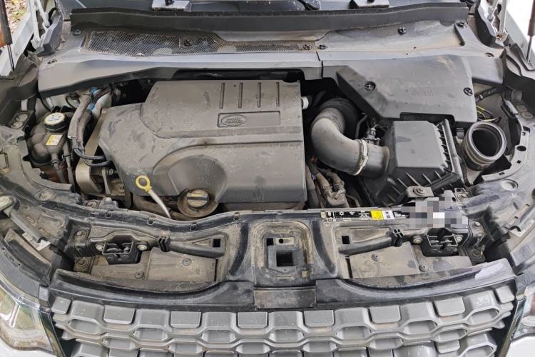Used Land Rover Discovery Sport 2021 249 PS R-Dynamic S Performance Edition Engine Bay