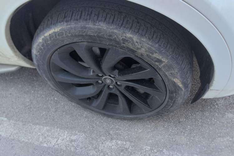 Used Land Rover Discovery Sport 2021 249 PS R-Dynamic SE Performance Tech Edition 5 Seats Exterior 4