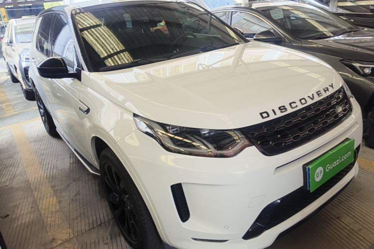 Used Land Rover Discovery Sport 2021 249 PS R-Dynamic S Performance Edition Front Right 45 Deg