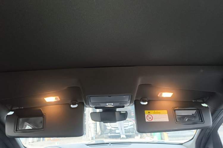Used Land Rover Discovery Sport 2021 249 PS R-Dynamic S Performance Edition Headliner