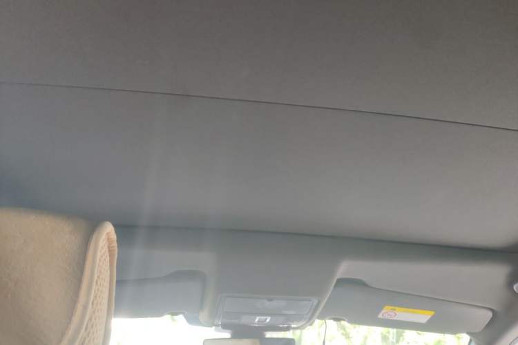 Used Land Rover Discovery Sport 2021 249 PS R-Dynamic S Performance Edition Headliner