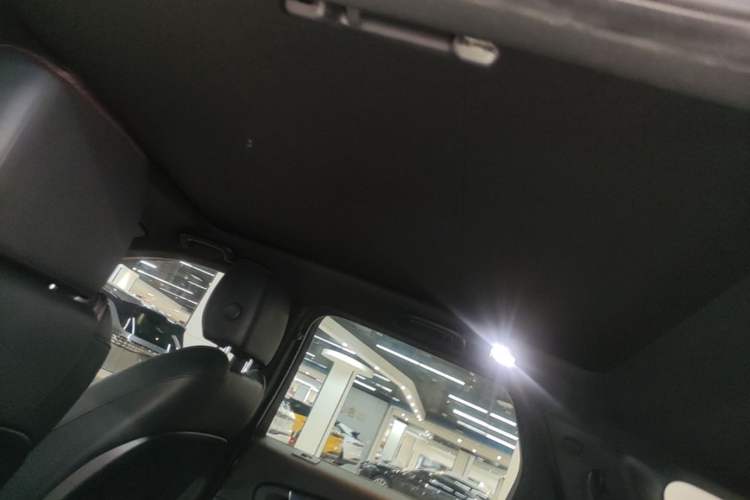 Used Land Rover Discovery Sport 2021 249 PS R-Dynamic S Performance Edition Headliner