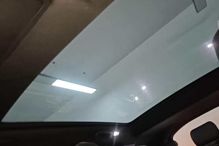 Used Land Rover Discovery Sport 2021 249 PS R-Dynamic S Performance Edition Headliner
