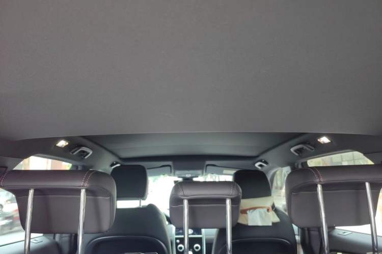 Used Land Rover Discovery Sport 2021 249 PS R-Dynamic S Performance Edition Headliner