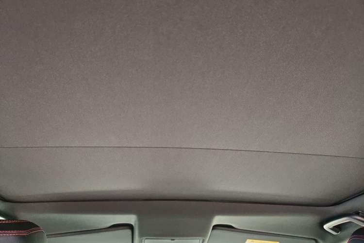 Used Land Rover Discovery Sport 2021 249 PS R-Dynamic S Performance Edition Headliner