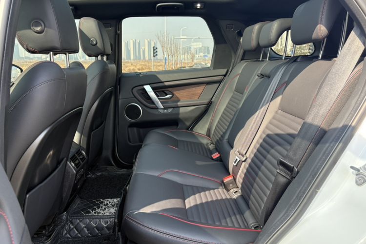 Used Land Rover Discovery Sport 2021 249 PS R-Dynamic S Performance Edition Interior 2