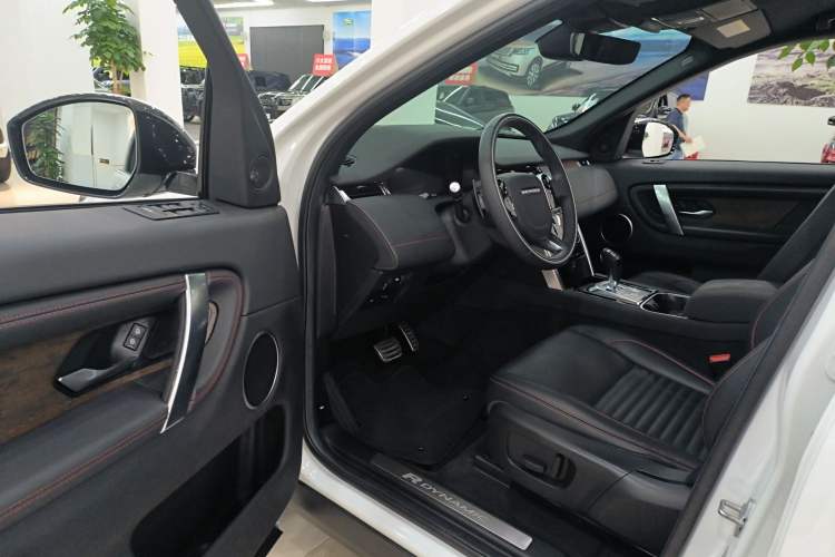 Used Land Rover Discovery Sport 2021 249 PS R-Dynamic S Performance Edition Interior 2