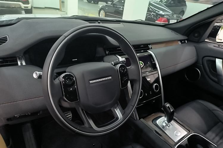 Used Land Rover Discovery Sport 2021 249 PS R-Dynamic S Performance Edition Interior 3