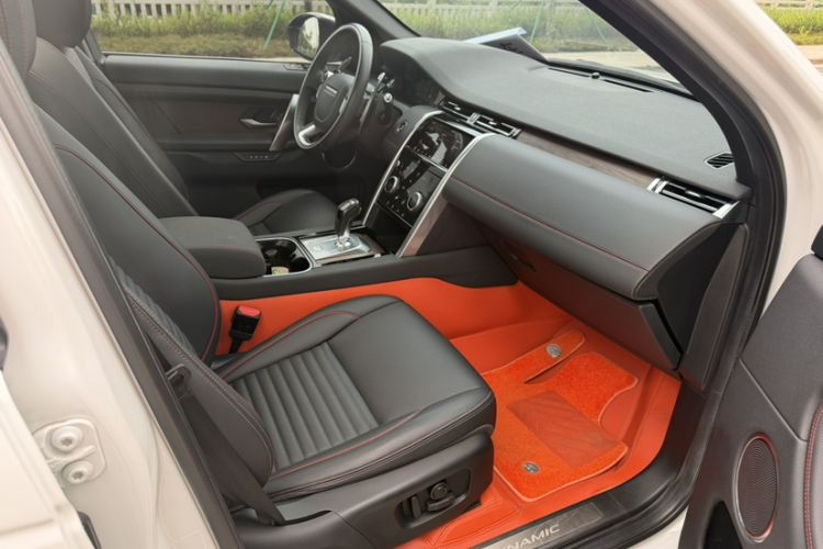 Used Land Rover Discovery Sport 2021 249 PS R-Dynamic SE Performance Tech Edition 5 Seats Interior 4