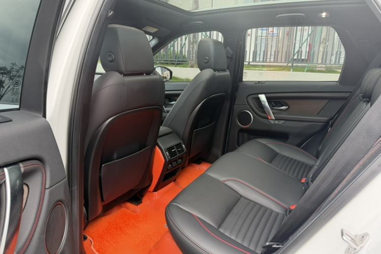 Used Land Rover Discovery Sport 2021 249 PS R-Dynamic SE Performance Tech Edition 5 Seats Interior 5