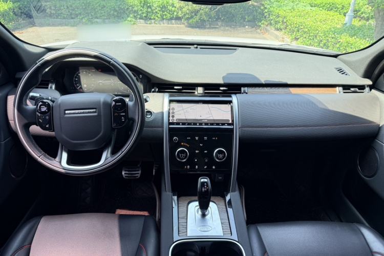Used Land Rover Discovery Sport 2021 249 PS R-Dynamic S Performance Edition Interior 5