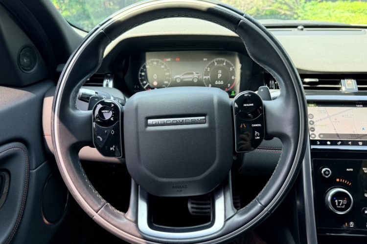 Used Land Rover Discovery Sport 2021 249 PS R-Dynamic S Performance Edition Interior 7