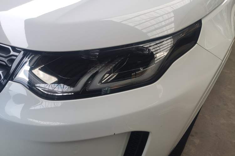 Used Land Rover Discovery Sport 2021 249 PS R-Dynamic S Performance Edition Left Front Headlight