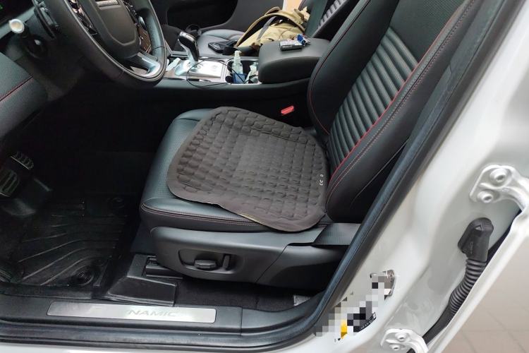 Used Land Rover Discovery Sport 2021 249 PS R-Dynamic S Performance Edition Left Front Seat