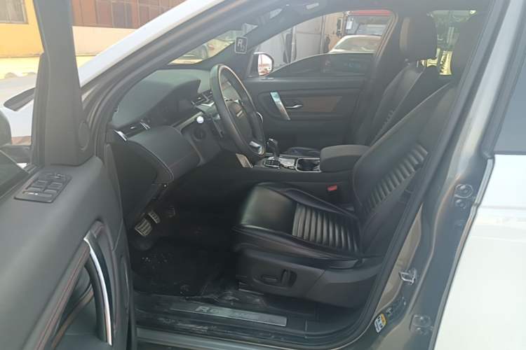 Used Land Rover Discovery Sport 2021 249 PS R-Dynamic S Performance Edition Left Front Seat