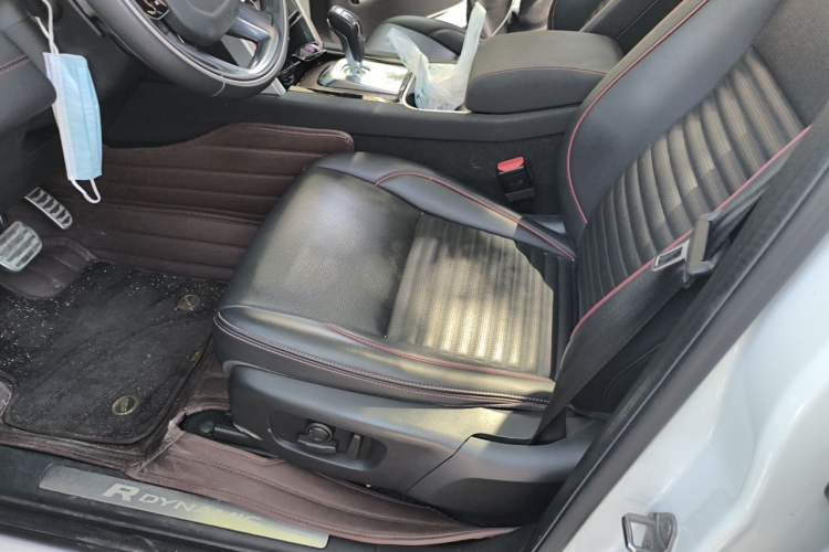 Used Land Rover Discovery Sport 2021 249 PS R-Dynamic SE Performance Tech Edition 5 Seats Left Front Seat