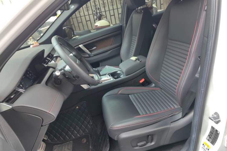 Used Land Rover Discovery Sport 2021 249 PS R-Dynamic S Performance Edition Left Front Seat