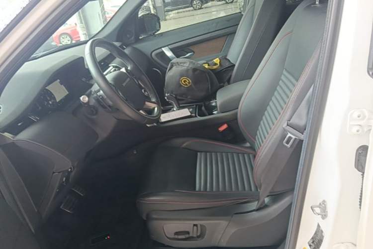 Used Land Rover Discovery Sport 2021 249 PS R-Dynamic SE Performance Tech Edition 5 Seats Left Front Seat