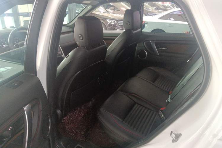Used Land Rover Discovery Sport 2021 249 PS R-Dynamic SE Performance Tech Edition 5 Seats Left Rear Seat
