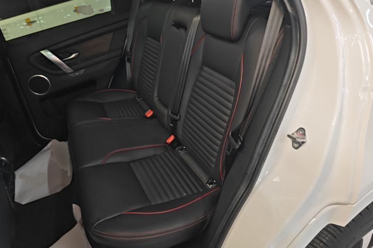 Used Land Rover Discovery Sport 2021 249 PS R-Dynamic S Performance Edition Left Rear Seat