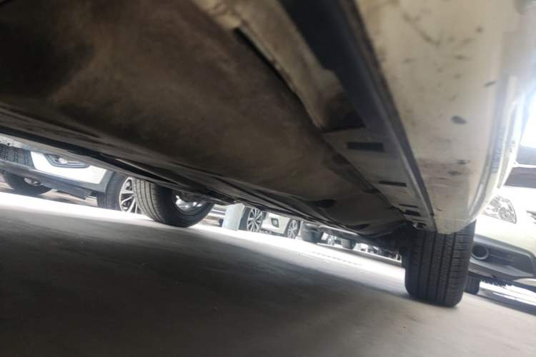 Used Land Rover Discovery Sport 2021 249 PS R-Dynamic S Performance Edition Left Side Sill