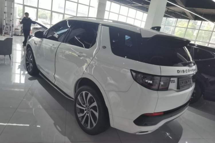 Used Land Rover Discovery Sport 2021 249 PS R-Dynamic S Performance Edition Rear Left 45 Deg