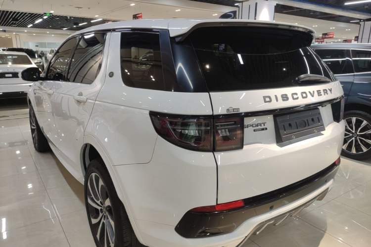 Used Land Rover Discovery Sport 2021 249 PS R-Dynamic S Performance Edition Rear Left 45 Deg