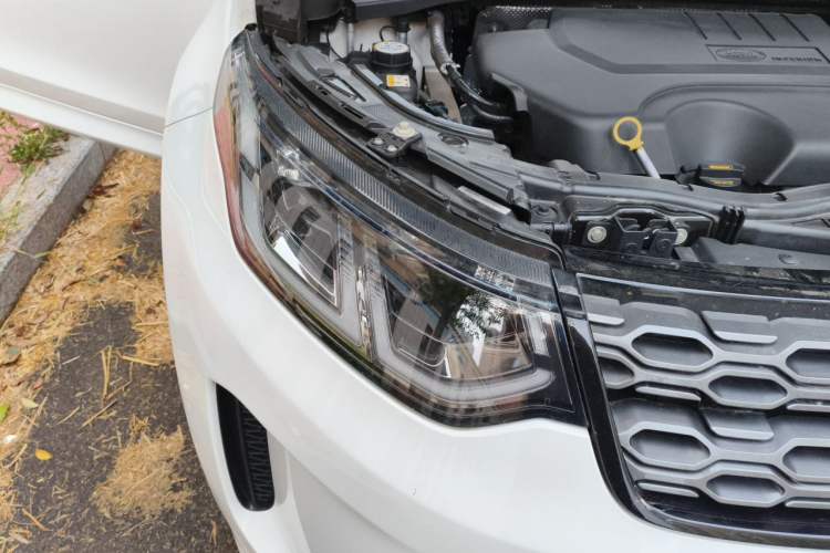 Used Land Rover Discovery Sport 2021 249 PS R-Dynamic S Performance Edition Right Front Headlight