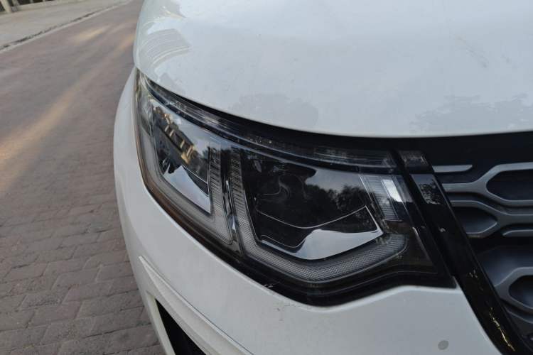 Used Land Rover Discovery Sport 2021 249 PS R-Dynamic S Performance Edition Right Front Headlight