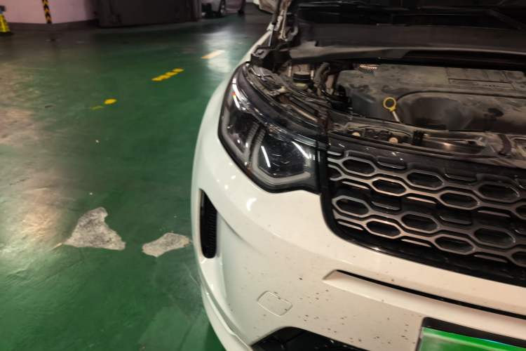 Used Land Rover Discovery Sport 2021 249 PS R-Dynamic S Performance Edition Right Front Headlight