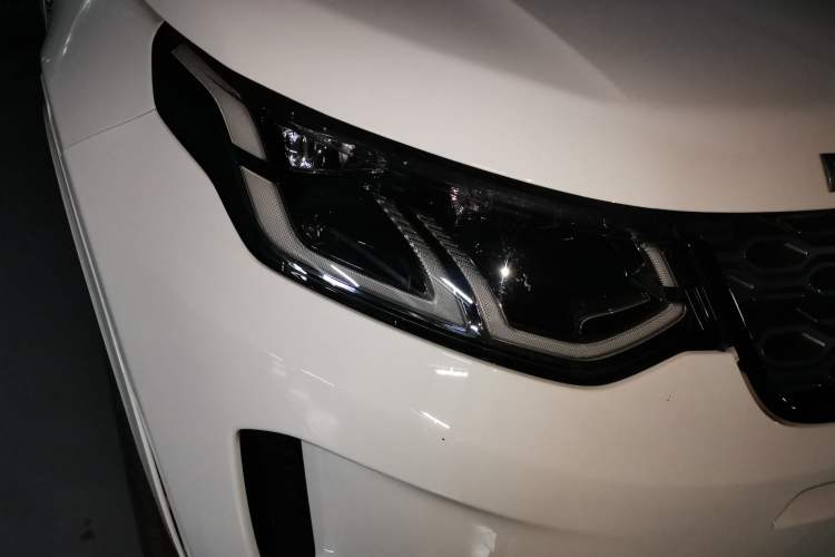 Used Land Rover Discovery Sport 2021 249 PS R-Dynamic S Performance Edition Right Front Headlight