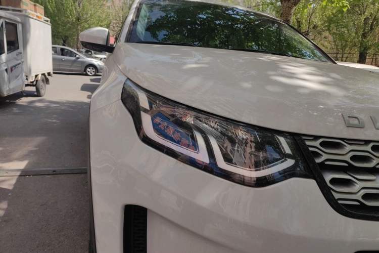 Used Land Rover Discovery Sport 2021 200 PS Family Edition Right Front Headlight